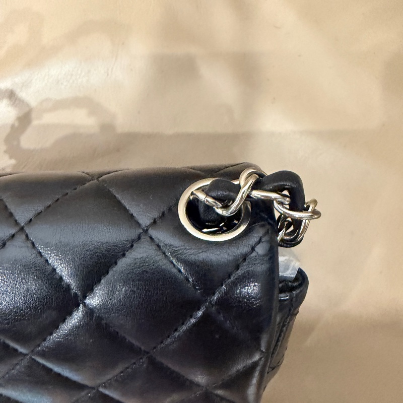 🈶盒子塵袋購證♥️ Chanel 黑銀經典胖子-28