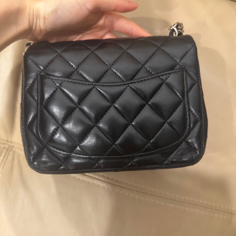 🈶盒子塵袋購證♥️ Chanel 黑銀經典胖子-38