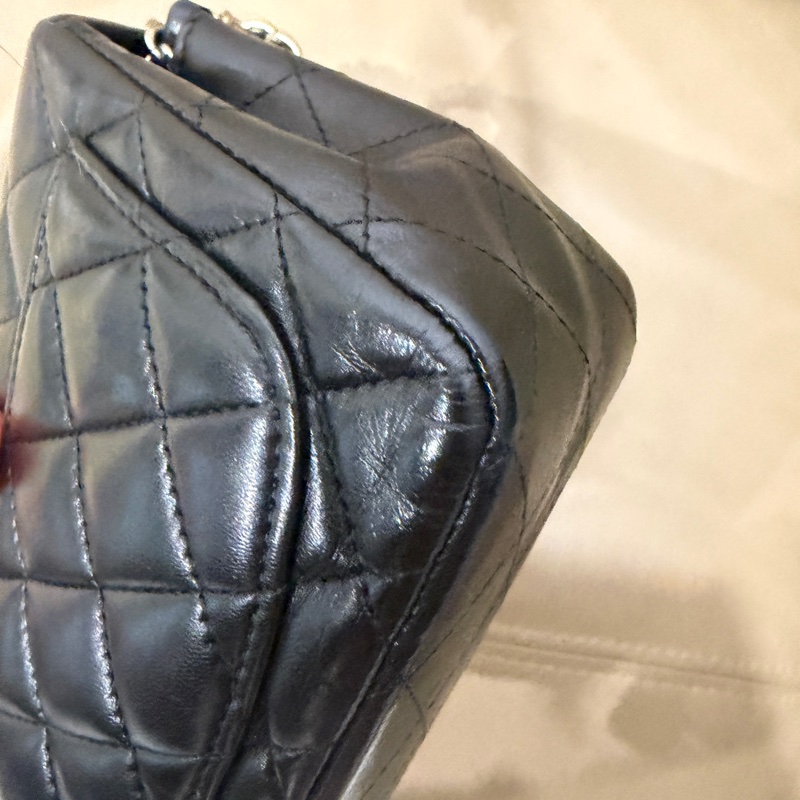 🈶盒子塵袋購證♥️ Chanel 黑銀經典胖子-39