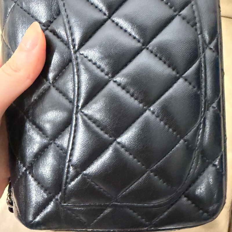 🈶盒子塵袋購證♥️ Chanel 黑銀經典胖子-41