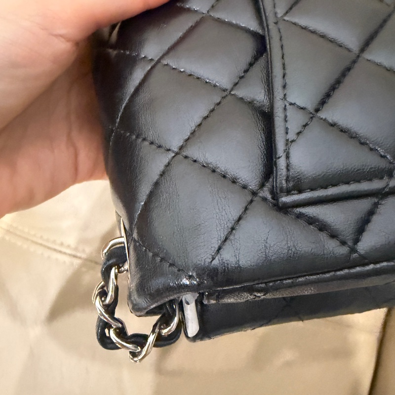 🈶盒子塵袋購證♥️ Chanel 黑銀經典胖子-43