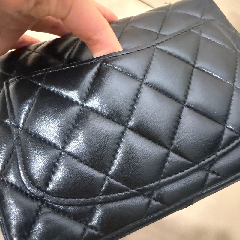 🈶盒子塵袋購證♥️ Chanel 黑銀經典胖子-44