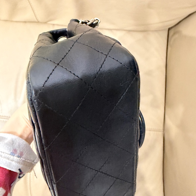 🈶盒子塵袋購證♥️ Chanel 黑銀經典胖子-46