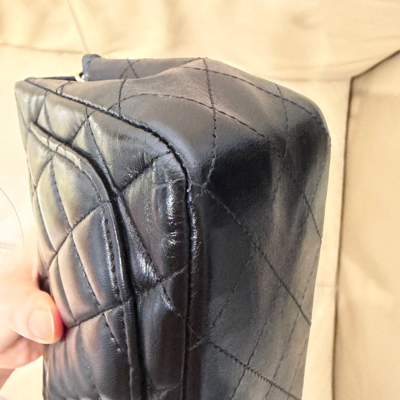 🈶盒子塵袋購證♥️ Chanel 黑銀經典胖子-47