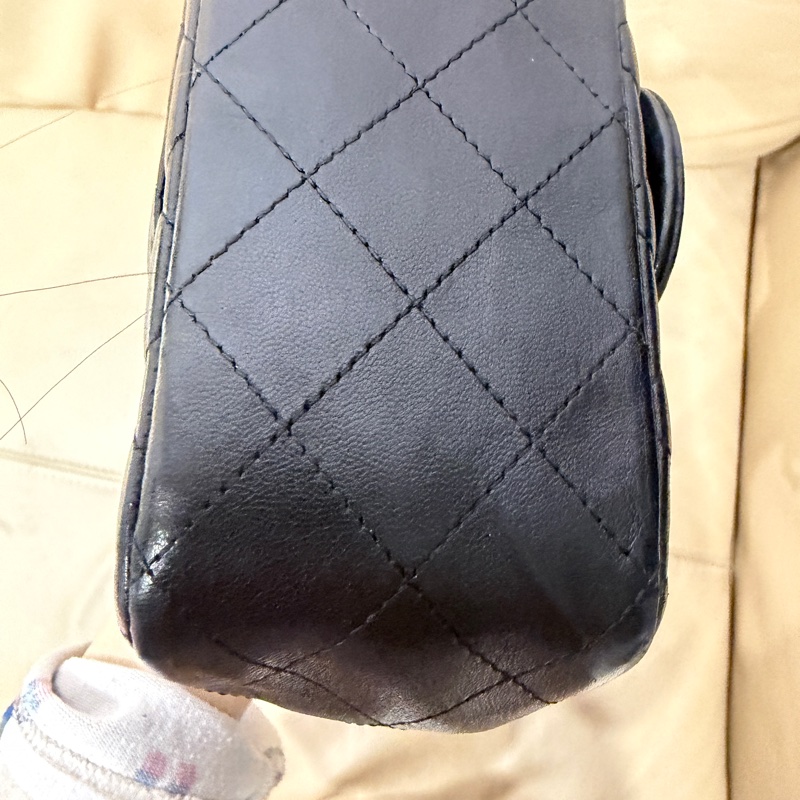 🈶盒子塵袋購證♥️ Chanel 黑銀經典胖子-50