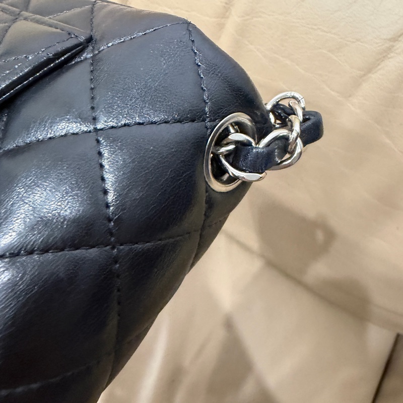 🈶盒子塵袋購證♥️ Chanel 黑銀經典胖子-60