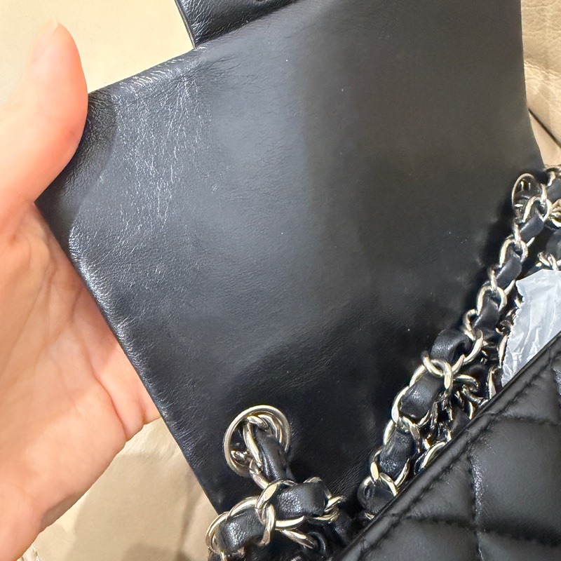 🈶盒子塵袋購證♥️ Chanel 黑銀經典胖子-63