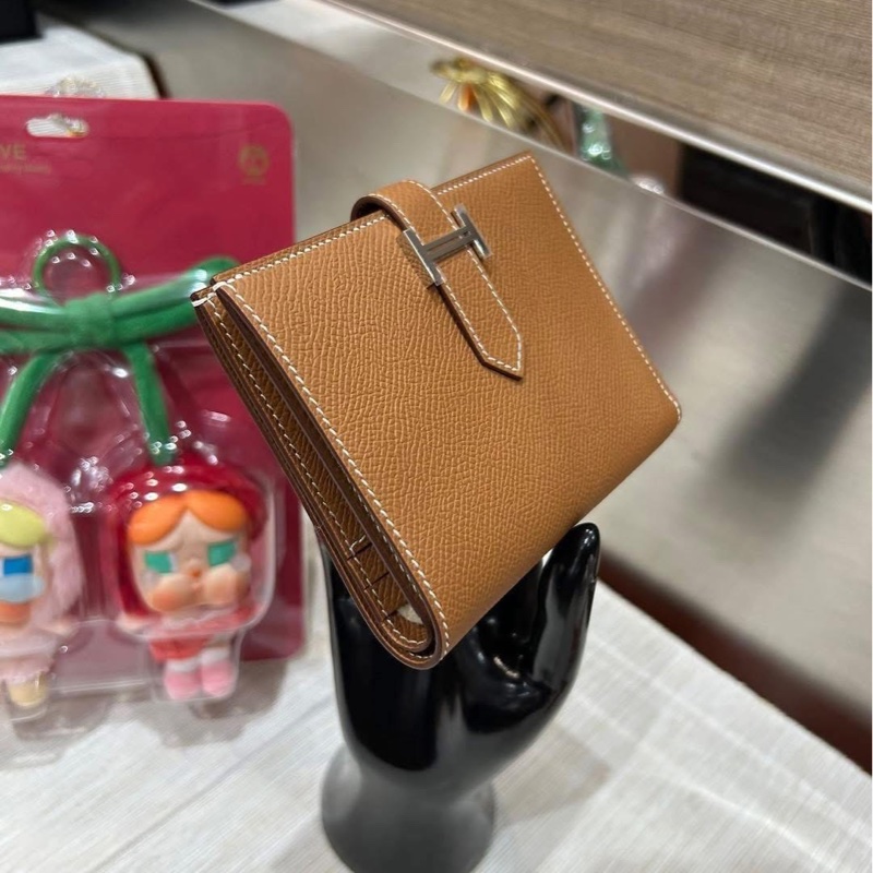 Hermes bearn wallet ,GOLD,stamp W-1