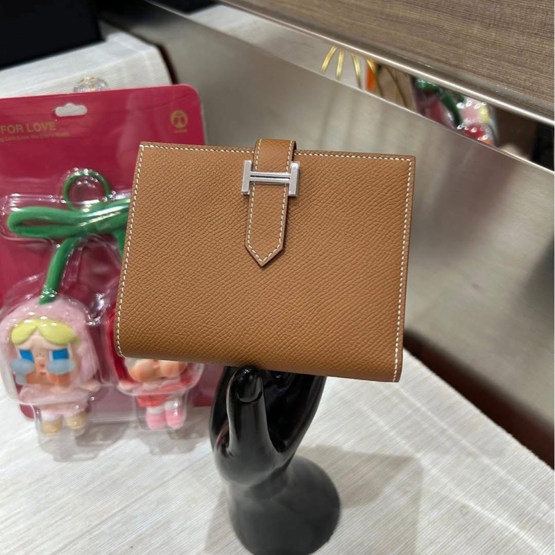 Hermes bearn wallet ,GOLD,stamp W-5