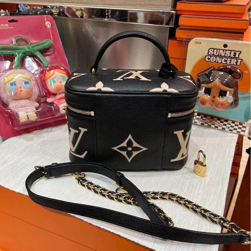 Lv VANITY PM M45780,EMPREINTE CALFSKIN-2