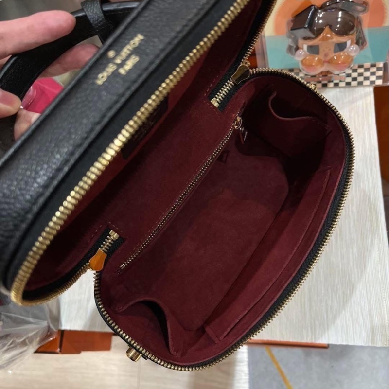 Lv VANITY PM M45780,EMPREINTE CALFSKIN-4