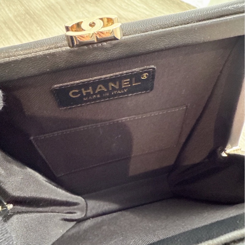 CHANEL 黑白拼色手拿包-8
