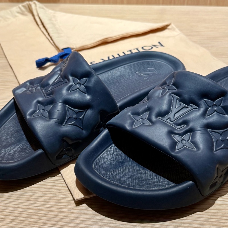 Louis Vuitton 深藍色Waterfront壓紋Logo拖鞋 尺碼8-5