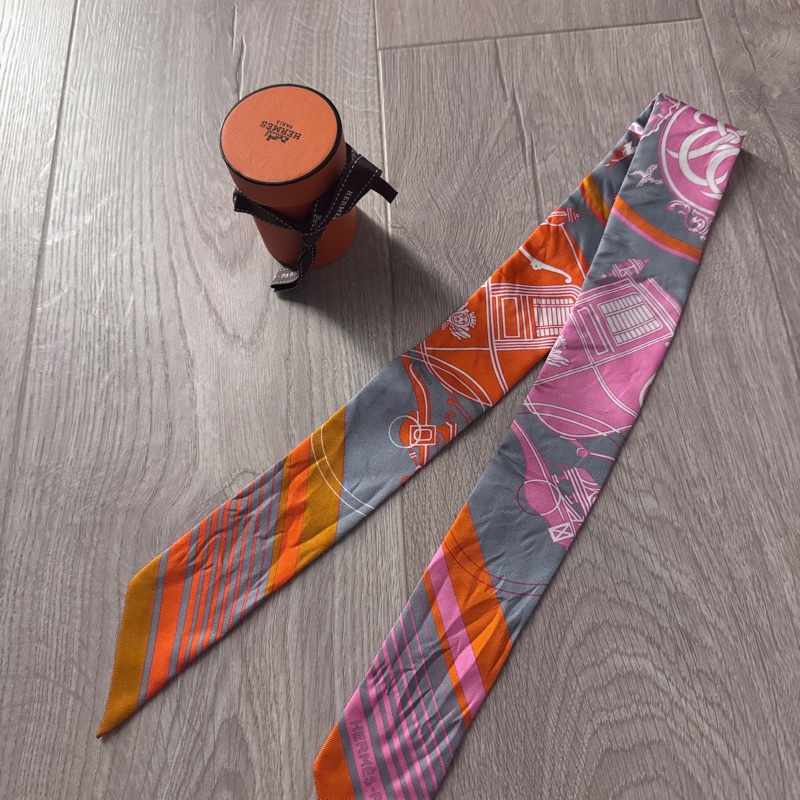 Hermes 愛馬仕藏書章絲意Orange Bonbo Ex-Libres Twilly-5