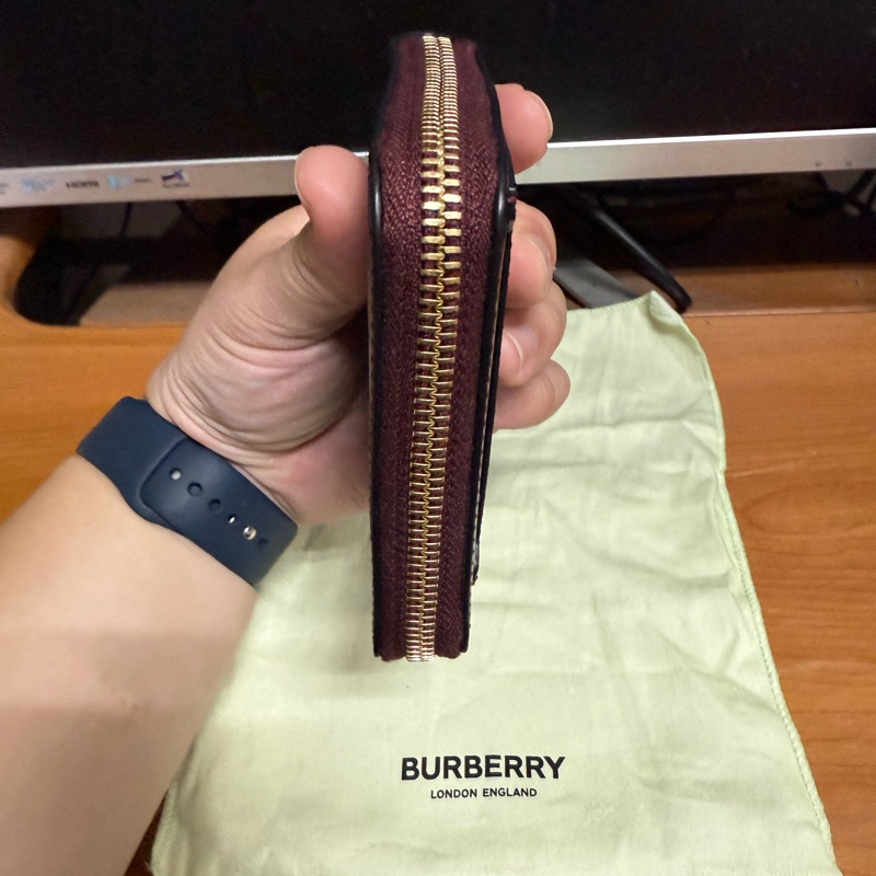 BURBERRY 巴寶莉 燙金LOGO拉鍊卡片 零錢包 黑/酒紅邊-4