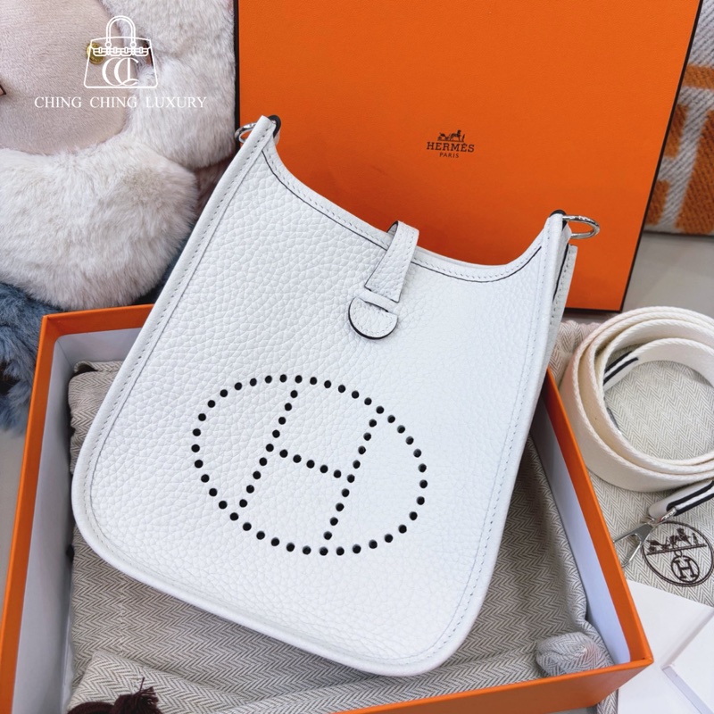 🌈Hermes🌟Mini Evelyne🌟0U新白色銀扣🌈99.8新閑置🌟TC皮🌟Stamp B🌟-0