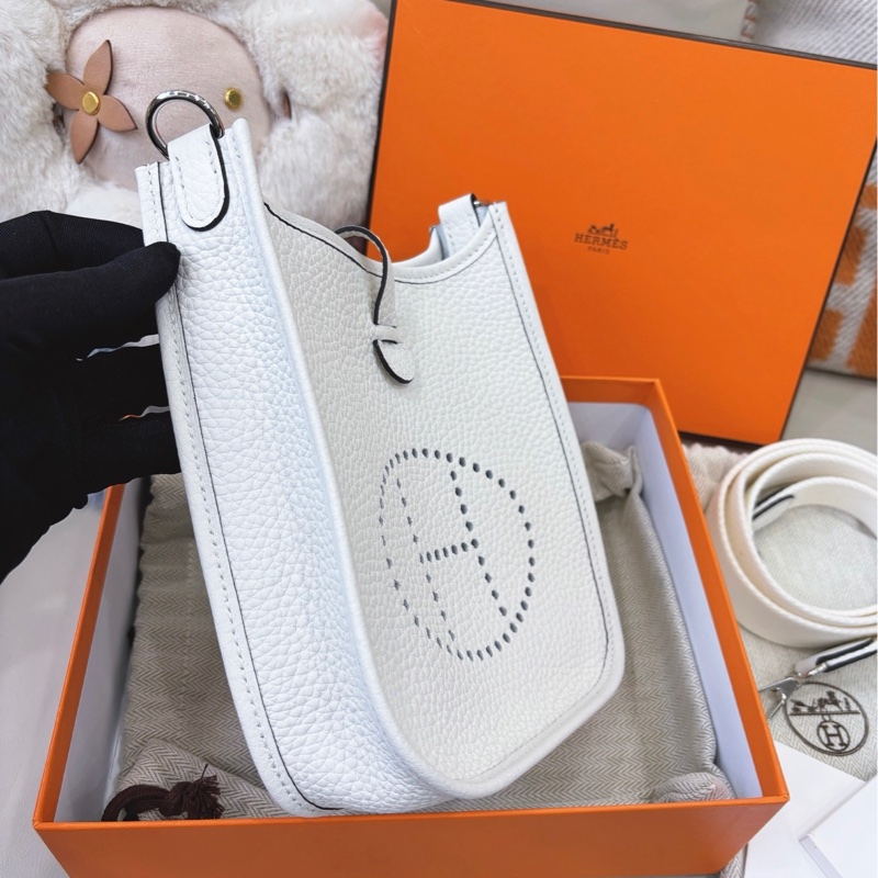 🌈Hermes🌟Mini Evelyne🌟0U新白色銀扣🌈99.8新閑置🌟TC皮🌟Stamp B🌟-1