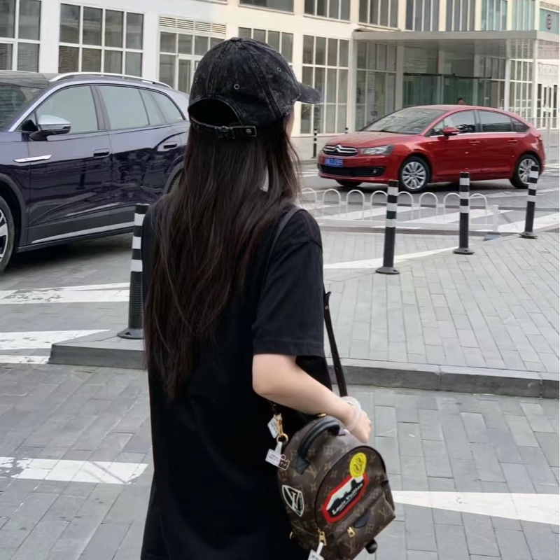 LV 限量徽章PALM SPRINGS mini後背包 17*22*10 98新配件盒子塵袋-5