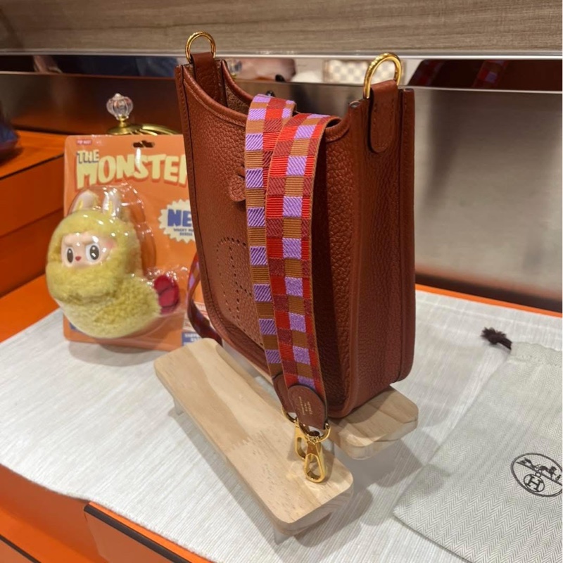 Hermes mini evelyne ,STAMP U,6C-2