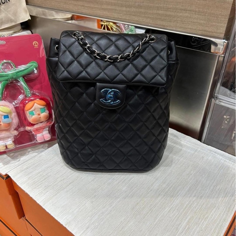 Chanel backpack 黑色羊皮-0