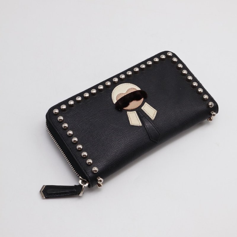 FENDI 老佛爺鉚釘拉鍊長夾-0