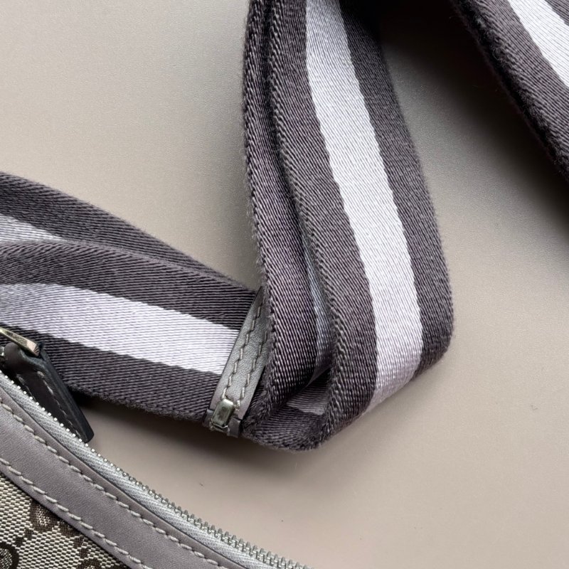 ::GUCCI:: 181092 米色烏木色GG帆布薰衣草紫色織帶半月包 斜背包-4