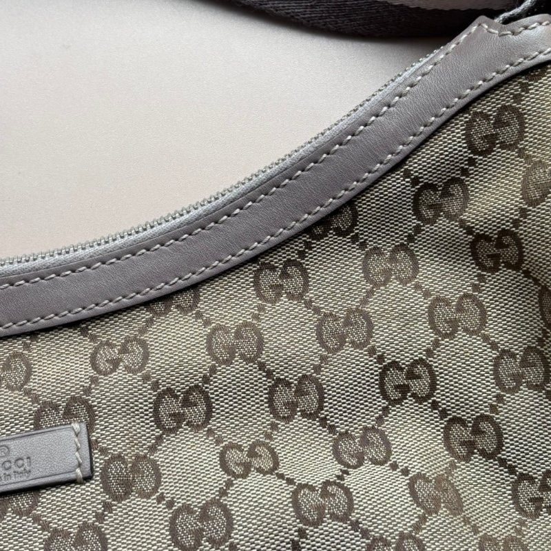 ::GUCCI:: 181092 米色烏木色GG帆布薰衣草紫色織帶半月包 斜背包-6