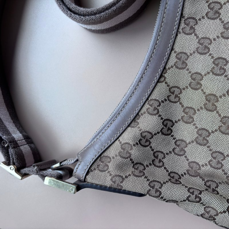 ::GUCCI:: 181092 米色烏木色GG帆布薰衣草紫色織帶半月包 斜背包-13