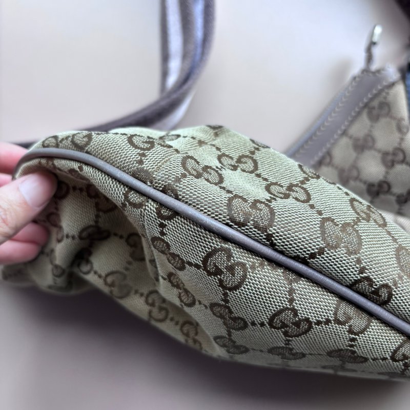 ::GUCCI:: 181092 米色烏木色GG帆布薰衣草紫色織帶半月包 斜背包-16