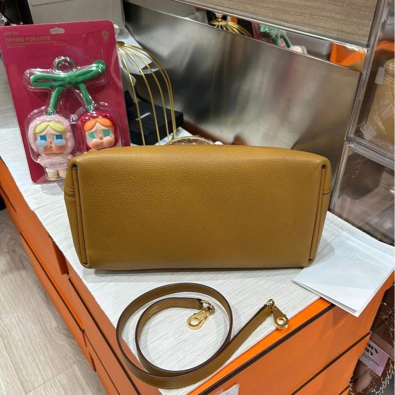 Hermes 2424 29cm 芝麻色金扣,STAMP Z-3
