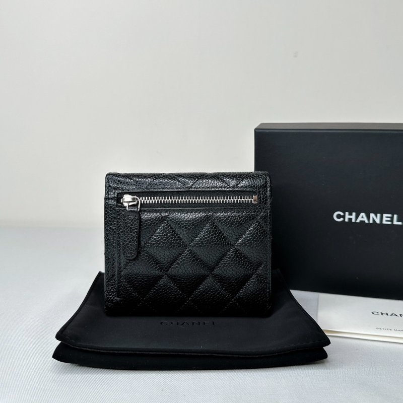 CHANEL 荔枝牛銀扣三折短夾-1