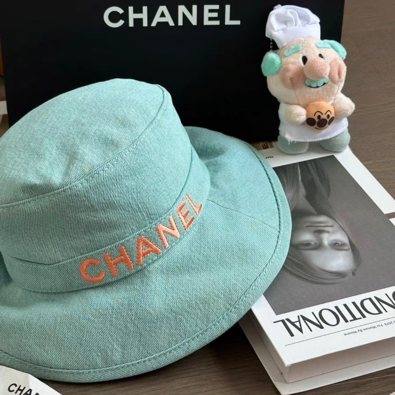 Chanel 湖水藍字母牛仔遮陽漁夫帽 S號 全新配件透明袋-1