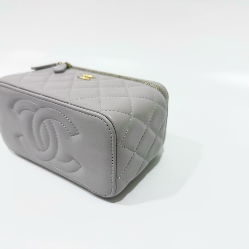 CHANEL灰色羊皮金球調節釦長盒子AP2303-11