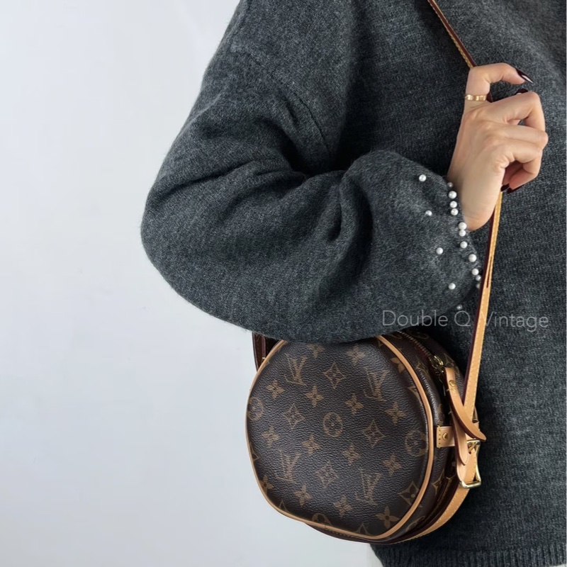 LV原花Boite Chapeau Souple軟圓餅包PM M45578-0