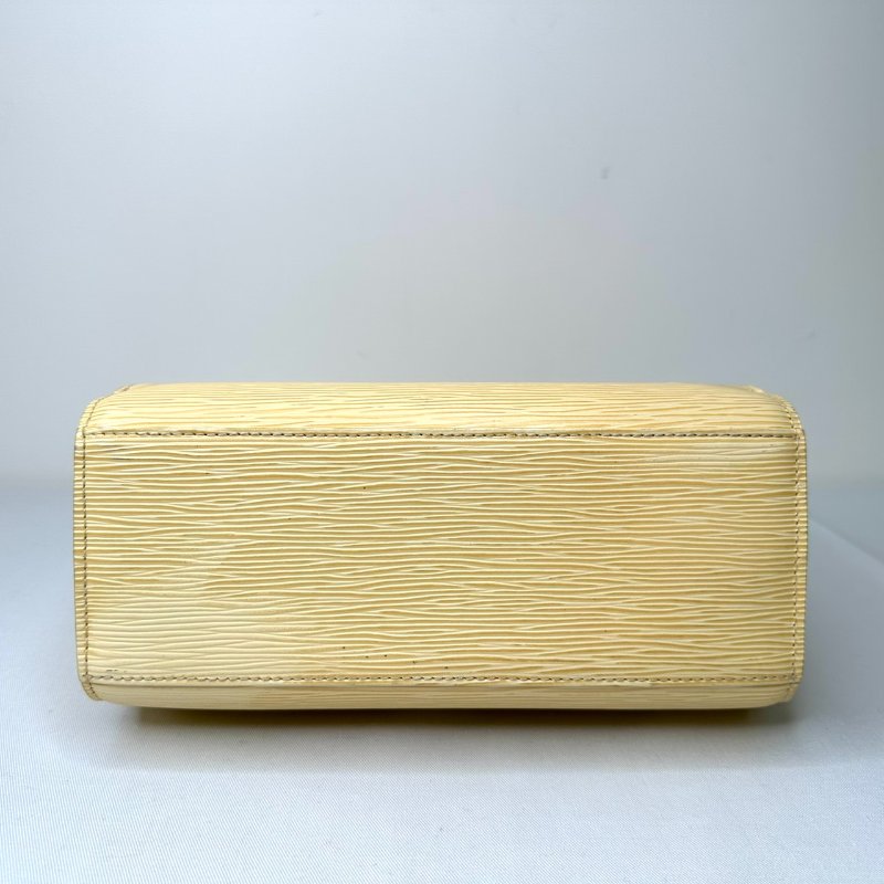 LV EPI水波紋鵝黃手提包-11