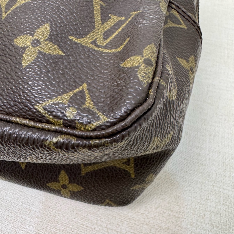 LV 老花手拿洗漱包-8