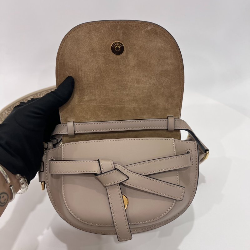 LOEWE 灰寬背帶GATE MINI-4