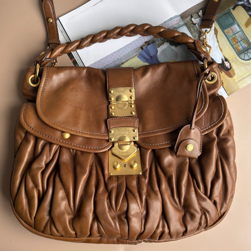 ::Miu Miu:: Coffer Hobo 棕色皮革可芙大肩背包 手提包 斜背包 Brown Matelassé Leather-0