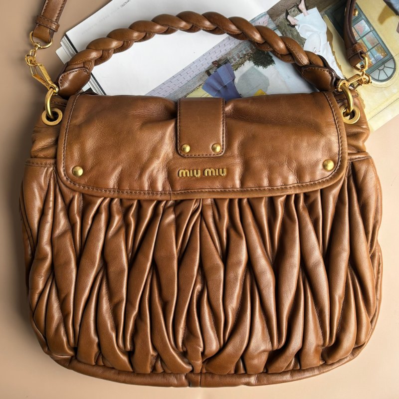 ::Miu Miu:: Coffer Hobo 棕色皮革可芙大肩背包 手提包 斜背包 Brown Matelassé Leather-1