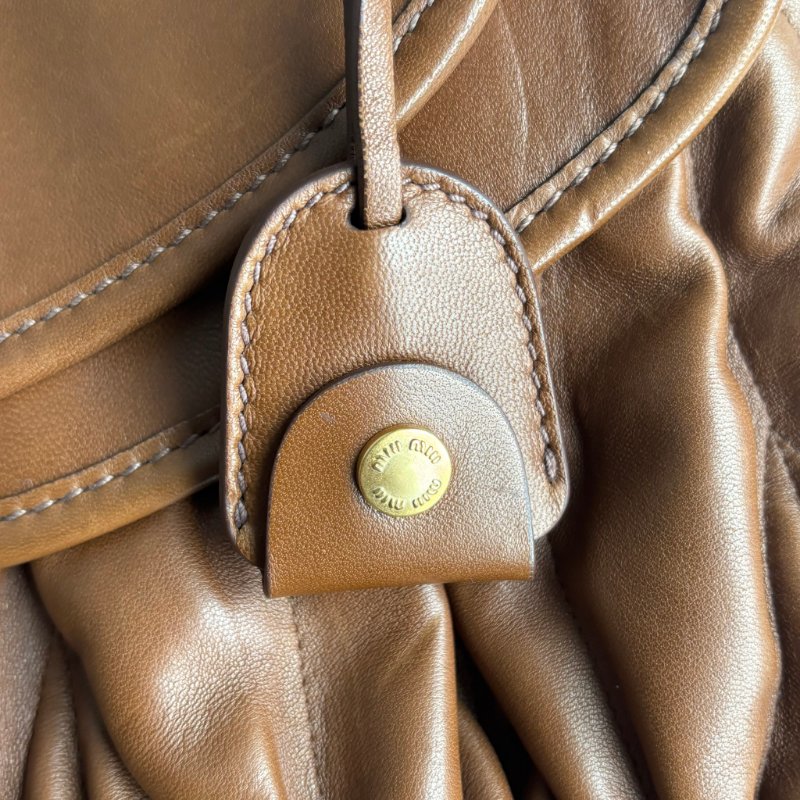 ::Miu Miu:: Coffer Hobo 棕色皮革可芙大肩背包 手提包 斜背包 Brown Matelassé Leather-4