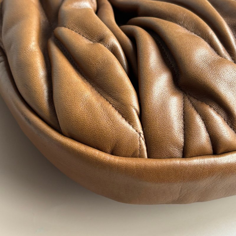 ::Miu Miu:: Coffer Hobo 棕色皮革可芙大肩背包 手提包 斜背包 Brown Matelassé Leather-13