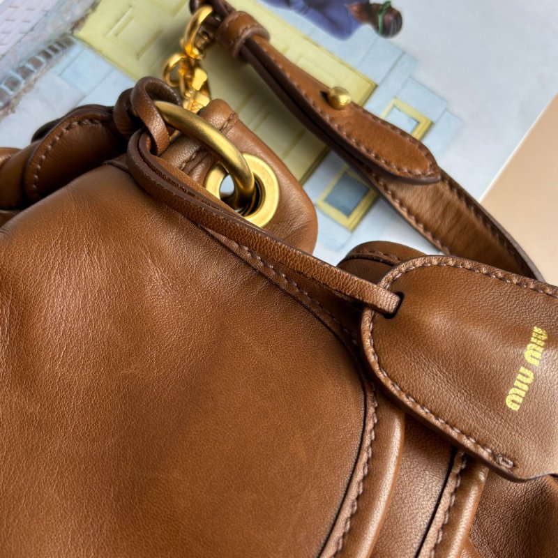 ::Miu Miu:: Coffer Hobo 棕色皮革可芙大肩背包 手提包 斜背包 Brown Matelassé Leather-38