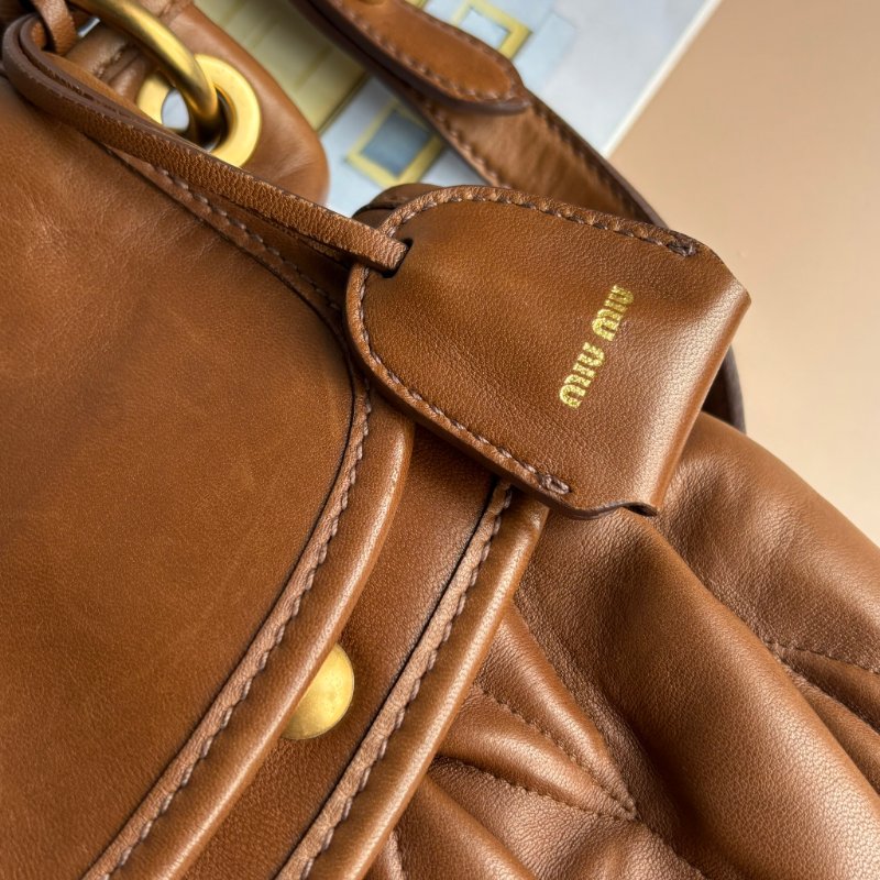 ::Miu Miu:: Coffer Hobo 棕色皮革可芙大肩背包 手提包 斜背包 Brown Matelassé Leather-39