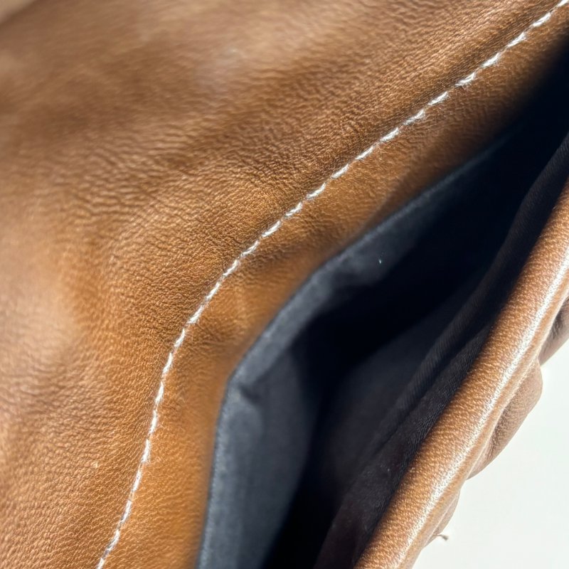 ::Miu Miu:: Coffer Hobo 棕色皮革可芙大肩背包 手提包 斜背包 Brown Matelassé Leather-59