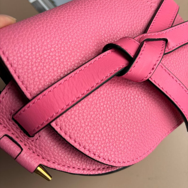 ::LOEWE:: 桃粉色 mini gate 斜背包-4