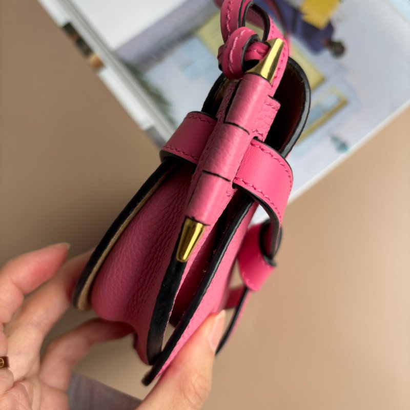 ::LOEWE:: 桃粉色 mini gate 斜背包-6