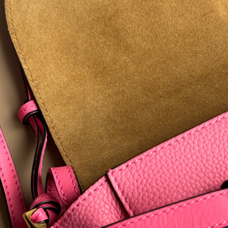 ::LOEWE:: 桃粉色 mini gate 斜背包-30