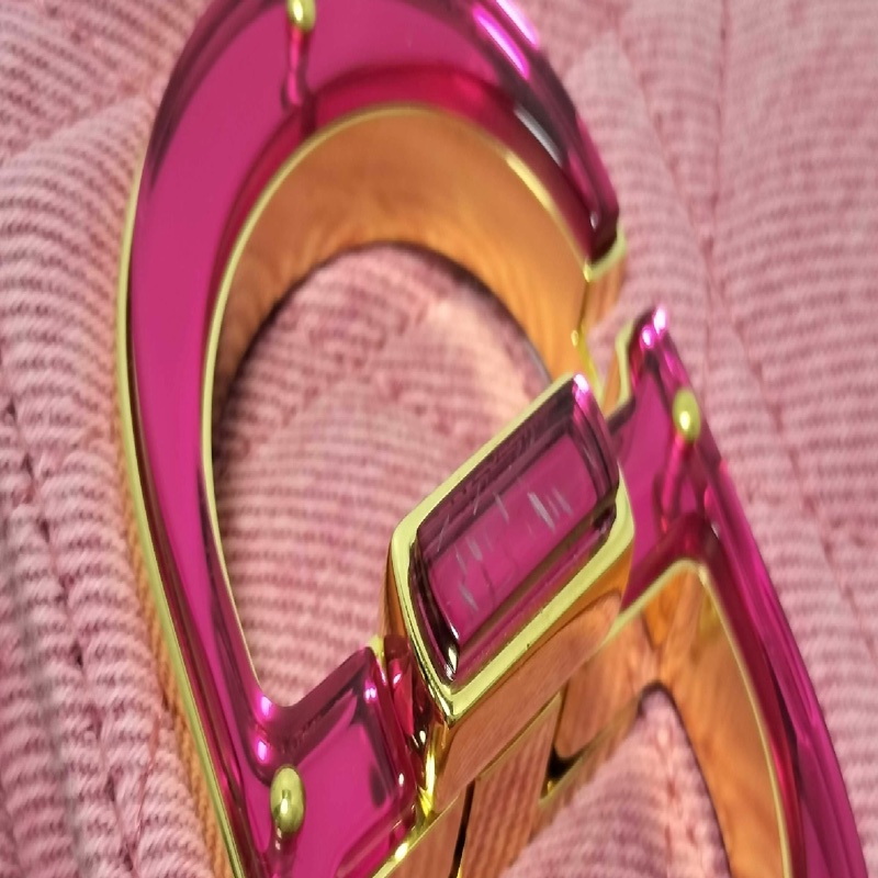 Dior Caro 芭比粉紅藤格紋鏈條包-17