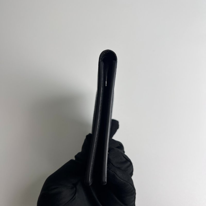 LV M80906/晶片款 Slender對開短夾-4