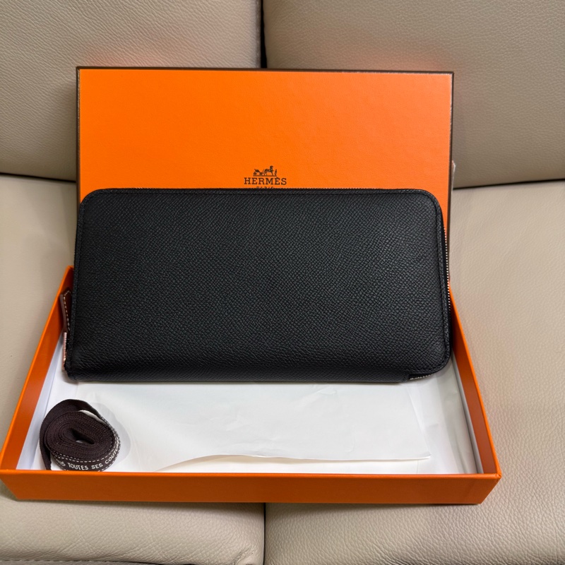 Hermes silk in 黑色絲巾長夾/自由之城&狗來富系列/全新閒置美品-0